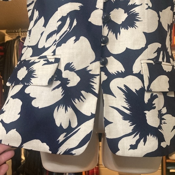 Navy and off white floral suit jacket size 4 - Picture 10 of 10